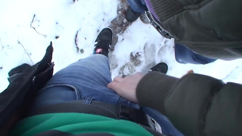 Facial flavor: Shocking outdoor blowjob on snow
