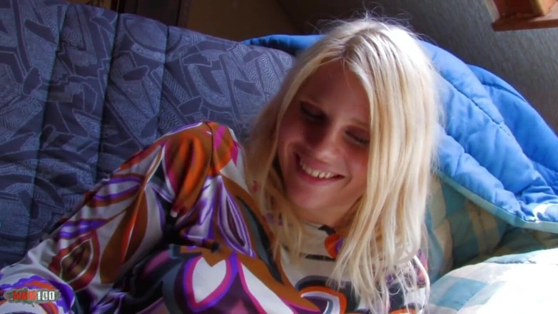 MMM100: Lillian Love: a Blond Chick Deeply Blows Her Guy