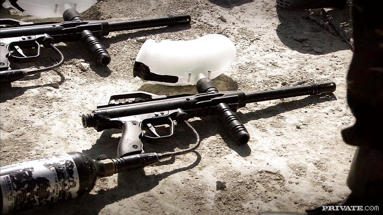 Private.com: Private Blonde Chic are parte de o penetrare dublă de...