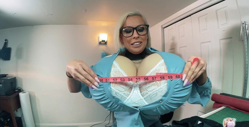 TheBustySasha: Чарівний бюстгальтер інфляції, я так радий мати величезні цицьки! Я люблю працювати над проектами створення бюстгальтера