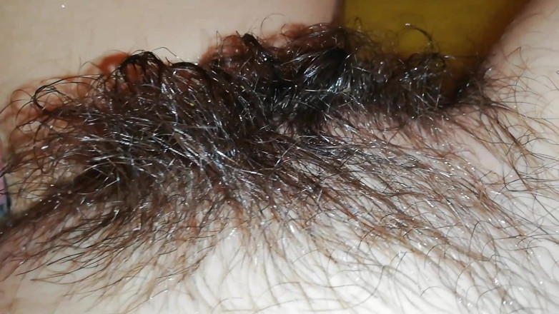 Cuteblonde666: Super hair bush in the water
