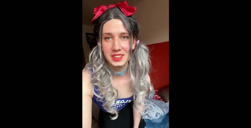 Anna Rios: Cuando le ofreces a tu hermana gemela ayudando y disfrazándose...