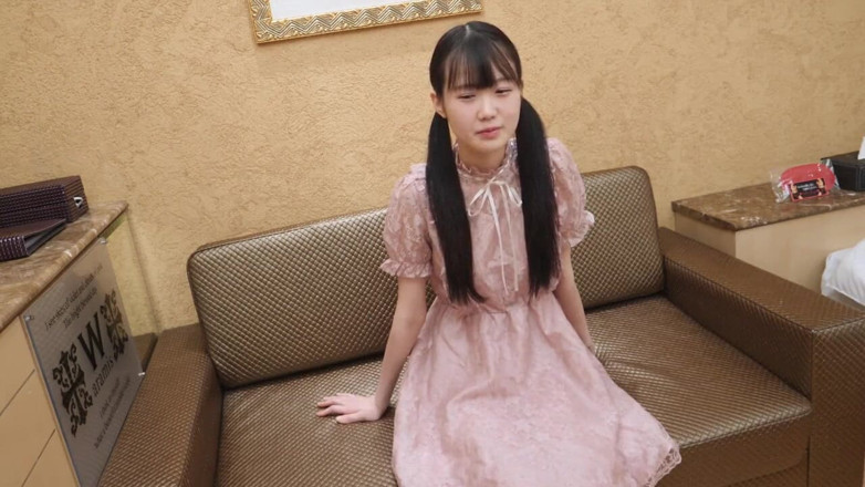 Asian cutie: Asian angel 7042