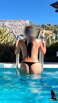 Selen Sweet - MILF with Big Ass in the Pool