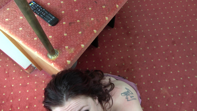 Deutsche Amateur Pornos: Curvy Redhead MILF Takes Tattooed Cock Deep