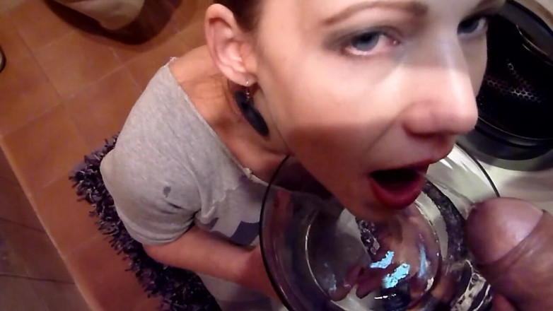 Vengalo: Pissloving Toiletslut Gets Her Mouth Filled by Vengalo