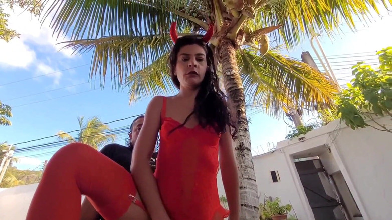 Paty Bumbum: Fata asta diabolică pentru penis stătea, făcea sex din fund și...