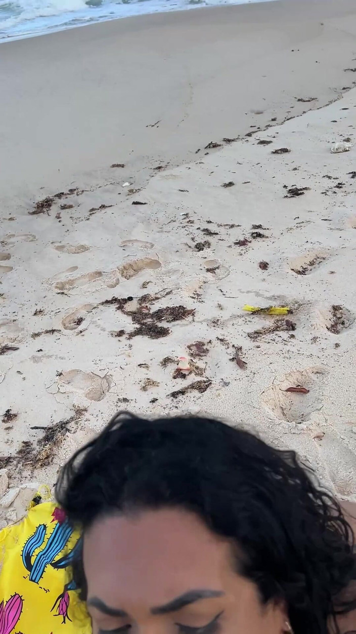 SX Producer: Creampie sur la plage nudiste