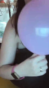 Black Latex Domination: Giant Balloon Inflation and Nicoletta's Sensual Clutch (pov Looning & Cigolii)