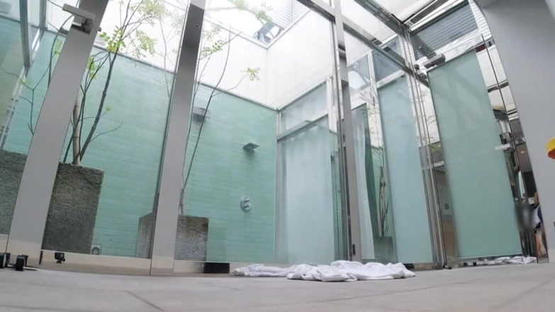 Javmango: Devota enteada. o padrasto ocioso que ela continua apoiando