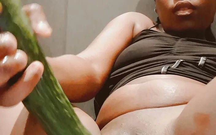 Bubbling_booty: Come Watch Bubbling_booty Fucking a Cucumber in Public Toilet Until...