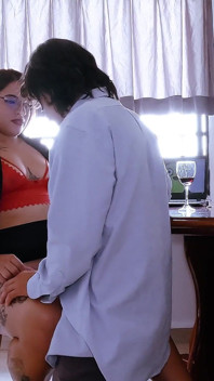 Mi Jefe Me Folla Despues Del Trabajo