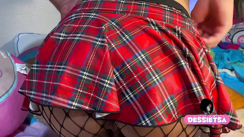 Dessietsa: मैं चाहती हूं कि बूढ़ा आदमी मुझे पहली बार गांड में चोदें