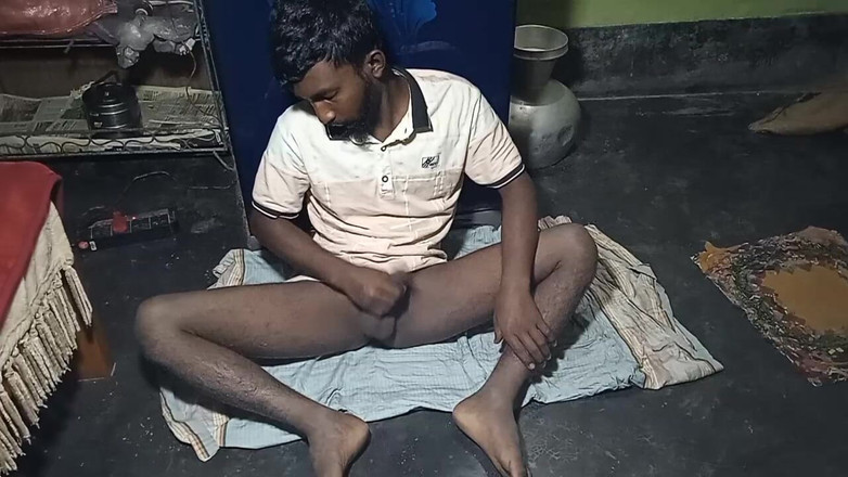 Gay sex video 1: Indická desi kluk masturbuje ve svém ptákovi