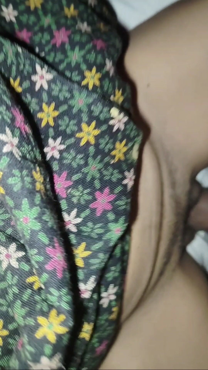 Desifukraa: Memek sempit cewek ini dientot habis-habisan sama kontol besar sampai...