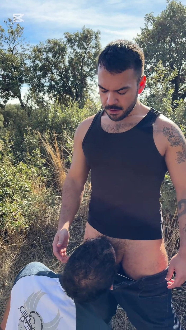 Mr. Pentacle: Saya Kencing Dan Saya Berakhir Dengan Kemaluannya Di Mulut Saya