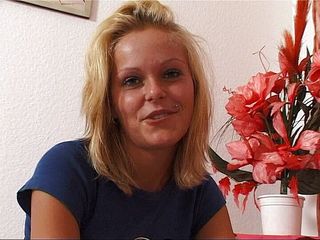 German Classic Porn videos: Monika 26, first casting