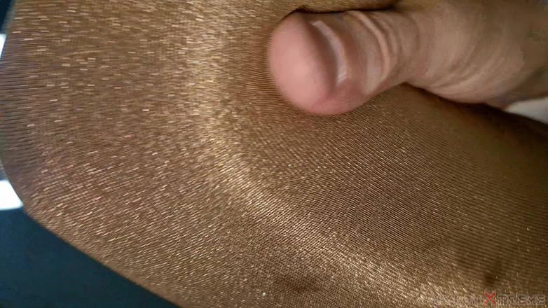 Nylon Xtreme: Perspektywa Nory Fox wróciła i próbuje mnie okraść