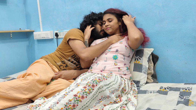 Vaigavarun45: T Shirt and Skirt Hot Romantic Lip Lock in Bedroom...