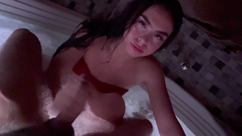 Teen amateur Latinas: Sex in the Jacuzzi -part 1