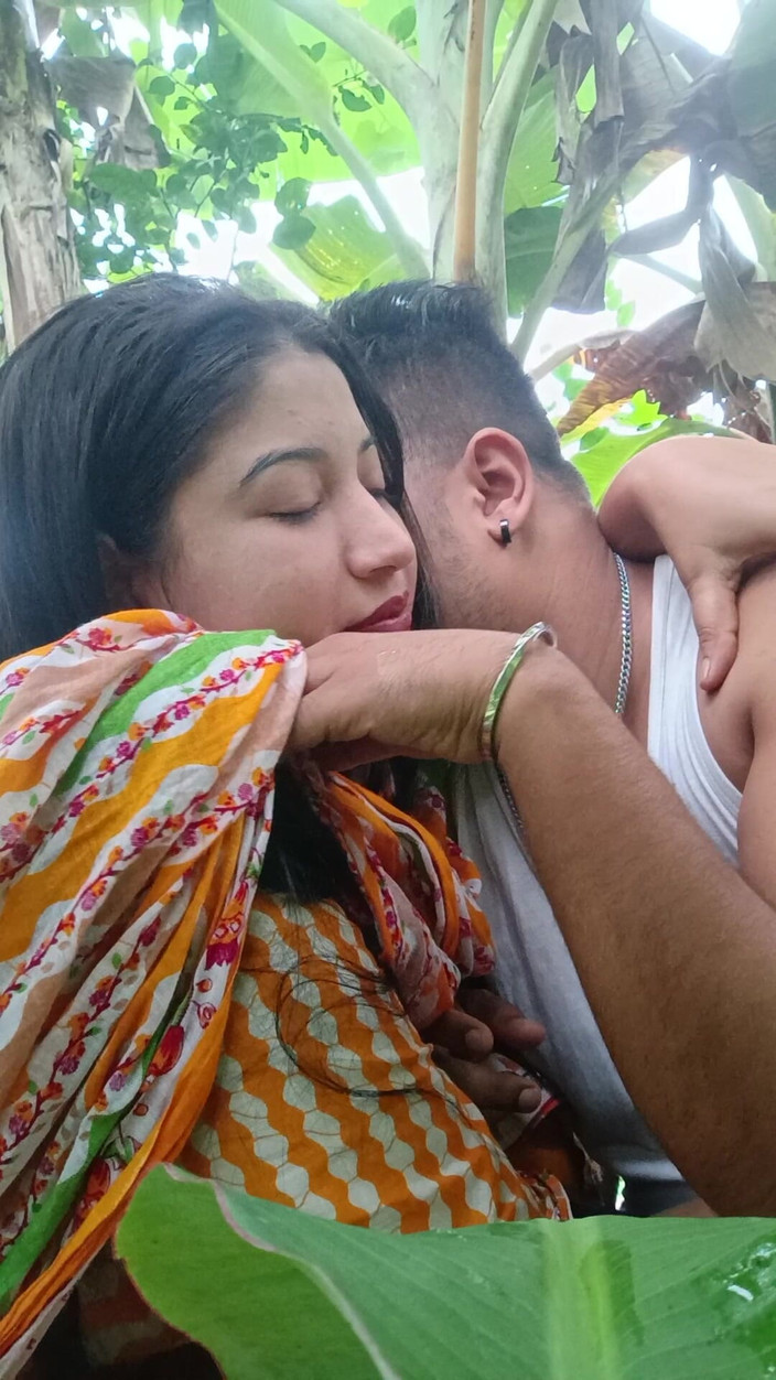 Taniyaxx: Bangla, vidéo X