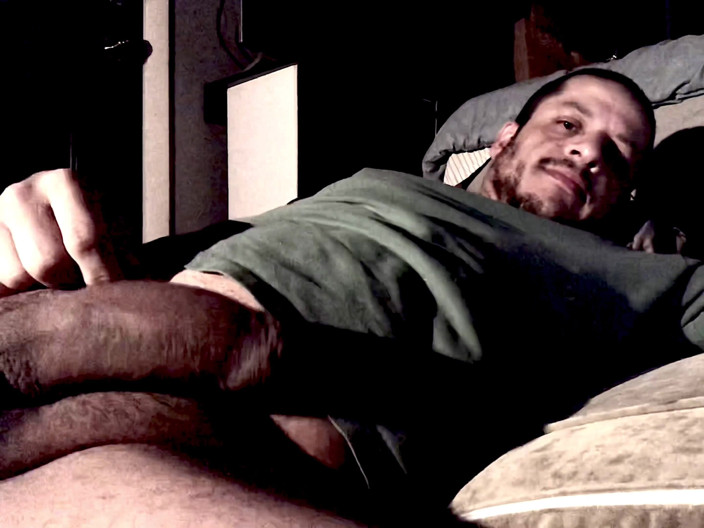 MisterFreak25: Fat Cock, Brown Pussy Hole and Green Shirt
