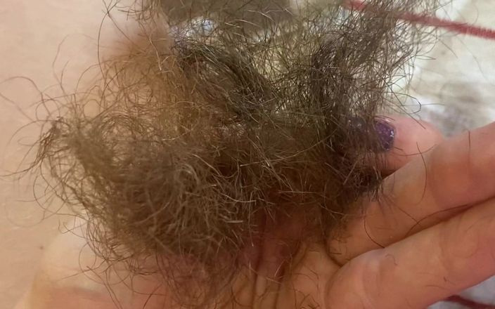 Cute Blonde 666: Trimming my super long pussy hair closeup