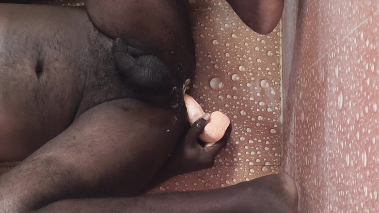 Twinky shadow: 用我的假阳具快速肛交自慰达到前列腺高潮