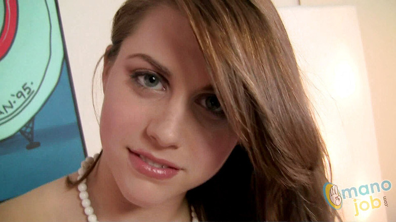 Mano Job: アマチュアの18歳のブルック・ヴァン・ビューレンは、あまり映画を撮らなかった。