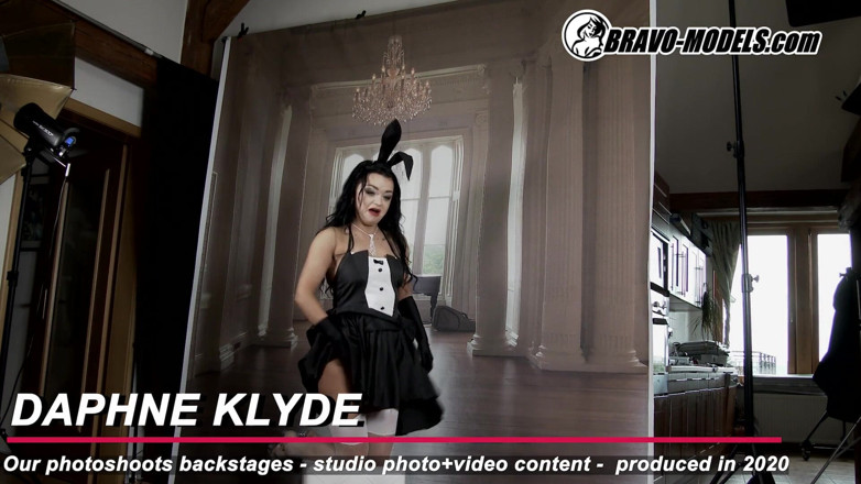 Bravo Models Media: 388-Backstage photoshoot Daphne Klyde - Adult
