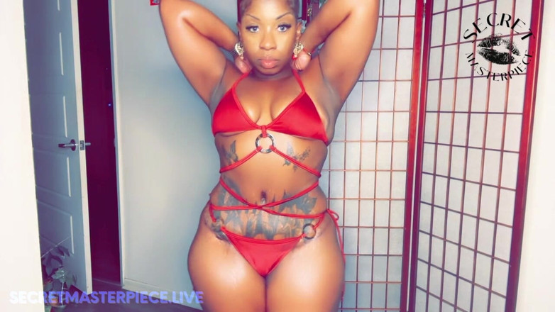 Secret Masterpiece: Quale costume da bagno è il più sexy?