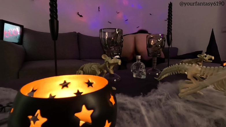 Your fantasy studio: Une sorcière à gros cul twerke et pète comme une folle