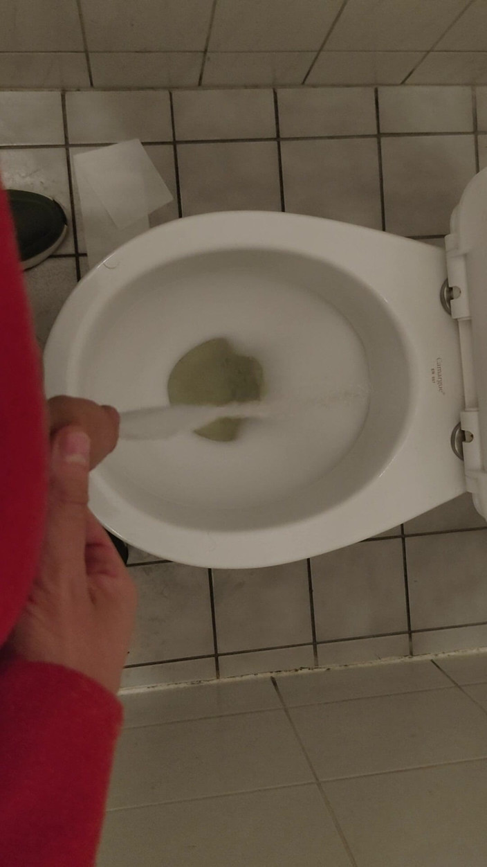 Bayer911: Kencing di pub