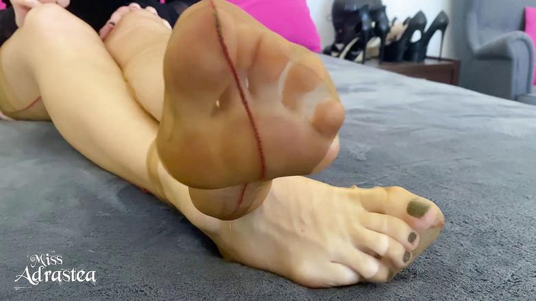 Miss Adrastea: 尽量不要射精，尼龙荡妇！