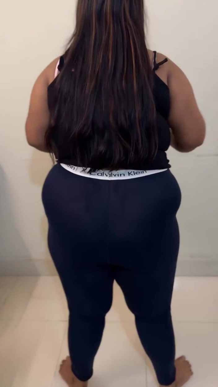 Aria Mia: Sfw Vlog: fund mare și țâțe mari musulmană Fată musulmană Anippe Arată-și...