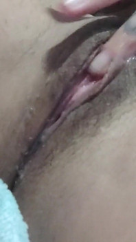 I just squirted in my coach fingering my pussy