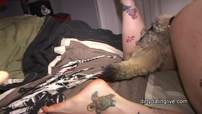 Dirty Dating Live: Tattooed Cutie Gets Brows Plucked and Ass Fucked