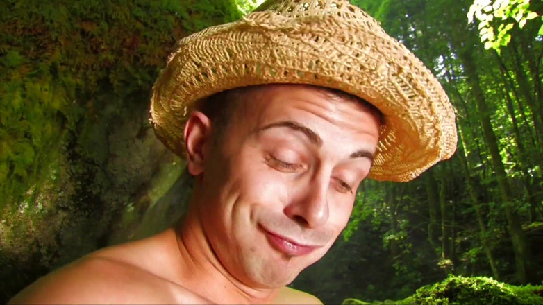 Thot Factory: Zrzavá děvka svlečená a zadek ošukaný v džungli