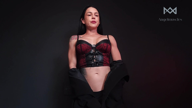 Angelmuscles: Dominatrix Control Veins, Sepatu Hak Tinggi, dan Penghitungan Terakhir