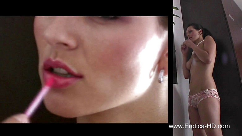 Erotica HD: Katie son môi gương trêu chọc