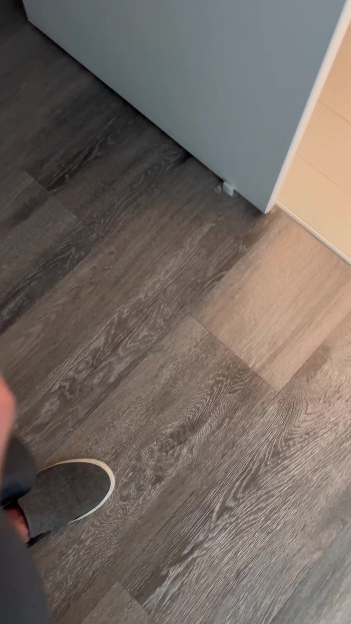 Danni Jones: Danni Jones Memberikan Pemandu Lapangan Terbangnya Tip Yang Luar Biasa