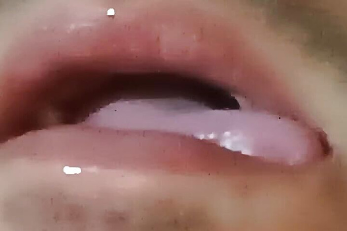 Gangbang straight: Stiefzus heeft me betrapt na masterbate