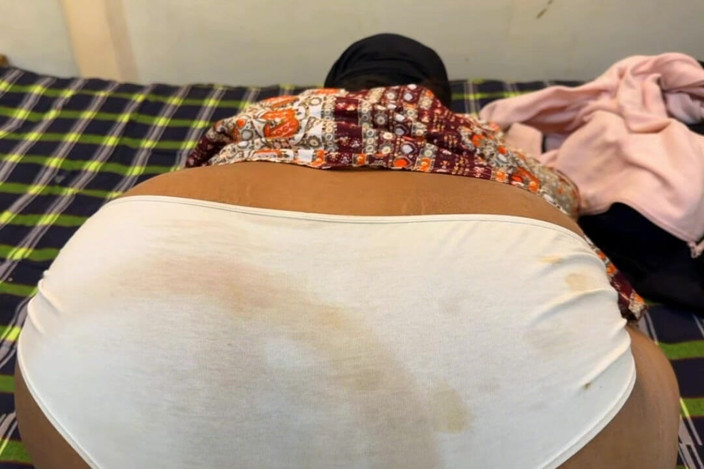 Aria Mia: Pertunjukan live tante hot arab pantat bahenol!