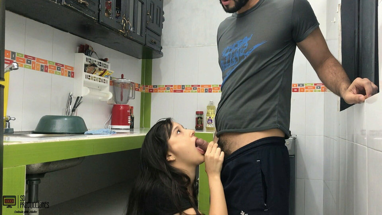 Emma vict: Scopa la mia sorellastra ad una festa in famiglia Cum-cara -...