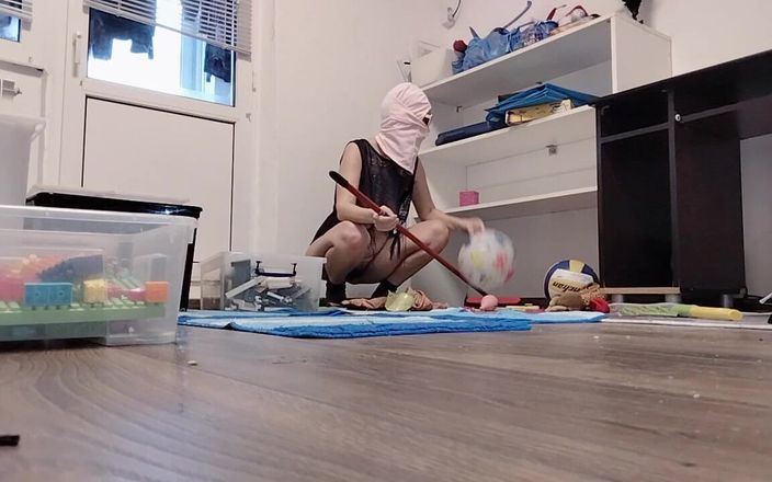 Mirsur: Sexy brünette behaarte muschi, dicke titten, aufräumen. Latina, dicker arsch,...