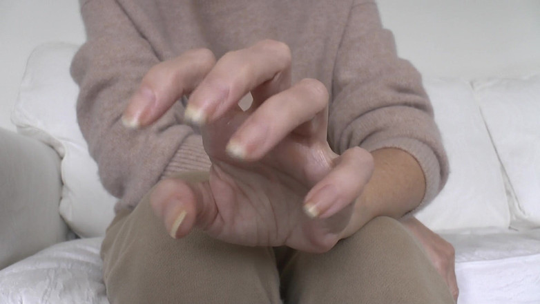 Lady Victoria Valente: Lady Victoria Valente tarafından sunulan güzel, zarif eller ve tırnaklar...