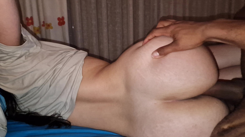 Carlalamamadora: I Found My Stepmom Lying in My Bed at Night
