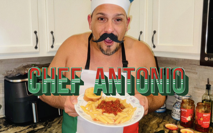 Peacock couple: Bucătarul Antonio