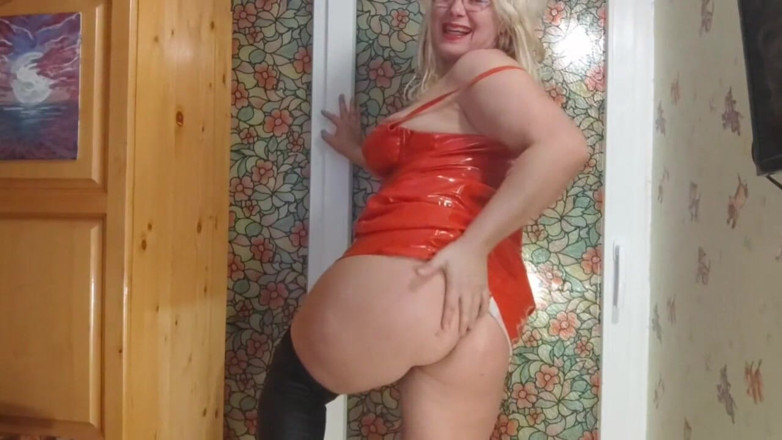 Putarankahotmilf: JOI and cum coundtown in latex and high heels