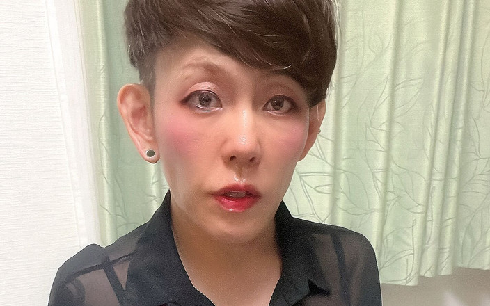 Serina SissyBitch: 시스루 오피스 레이디 의상을 입고 있는 Serina 02